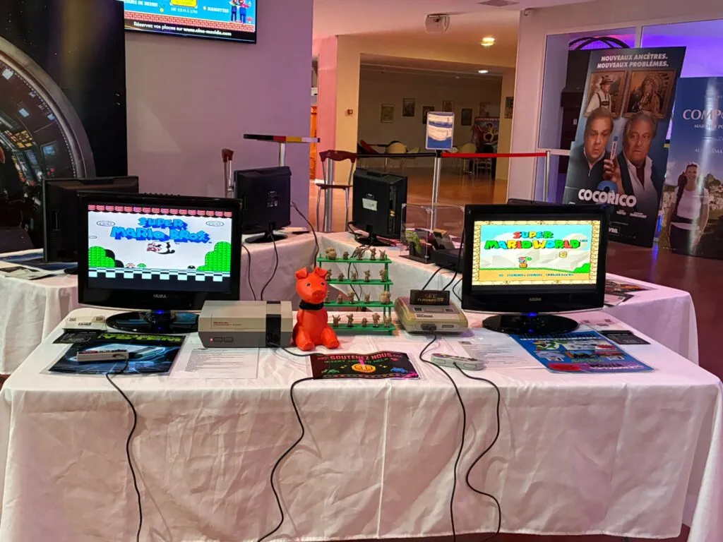 Le stand rétro gaming du P'tit Comité installé au cinéma Méga Castillet