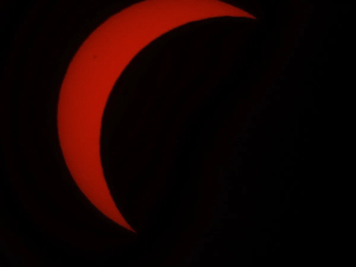 La progression de l’éclipse capturée au télescope